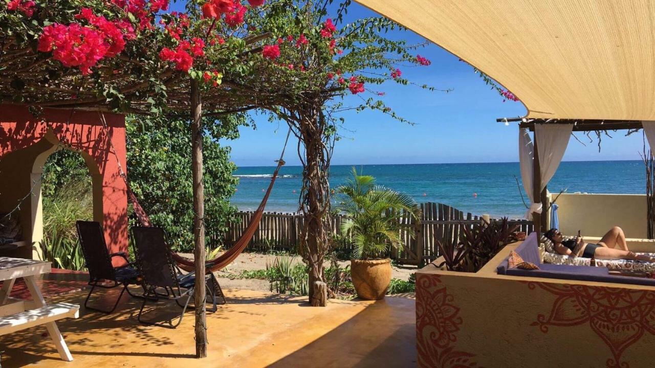 Katamah Beachfront Guesthouse Treasure Beach Exterior photo